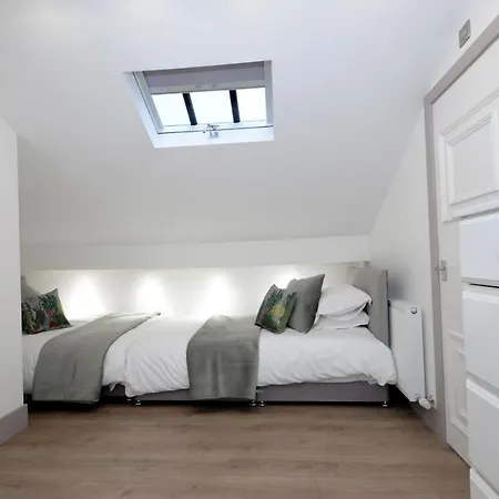 Priory Street 4 Apartment